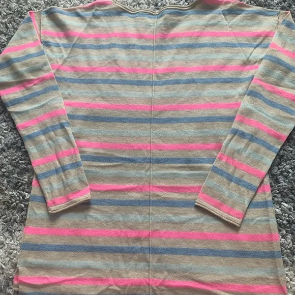 Vineyard Vines beach layer merino wool natural fiber sweater, fits like a small - Picture 5 of 6